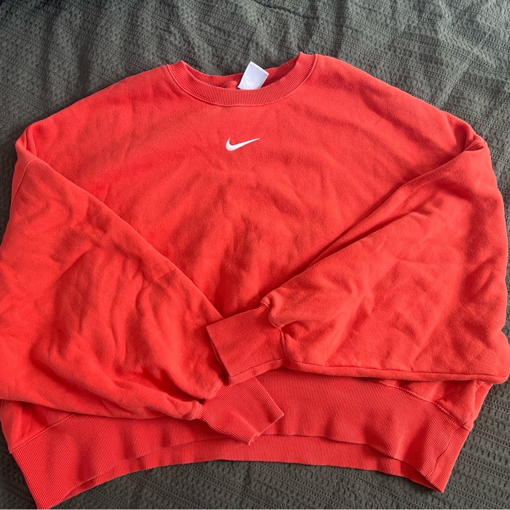 Nike oversized cropped crewneck red-orange